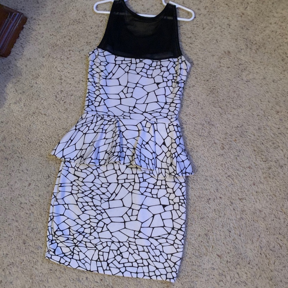 black and white fitted dress